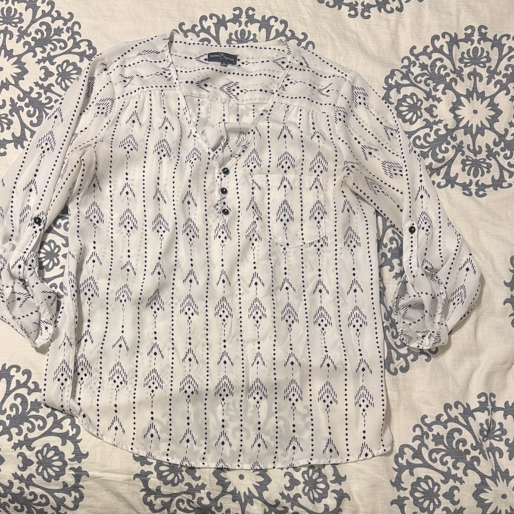 Market & Spruce Black and White Patterned Blouse